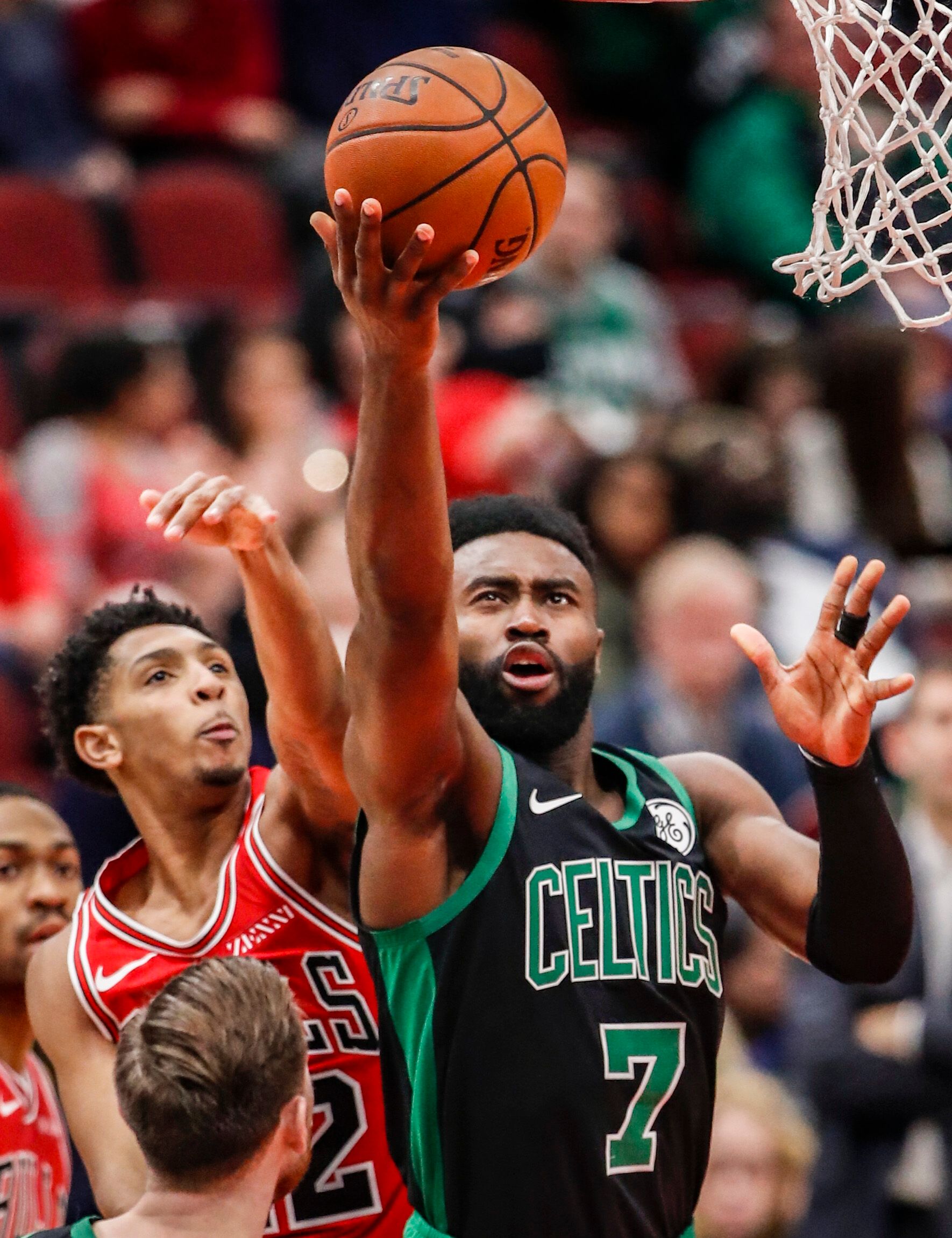 夺冠背后的 夺冠背后的