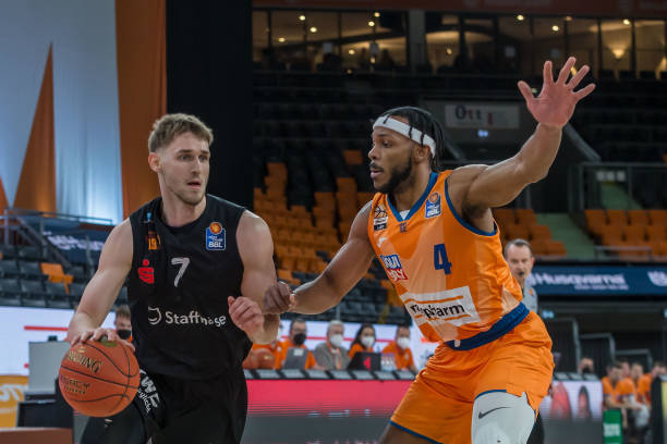 微妙关系 微妙关系